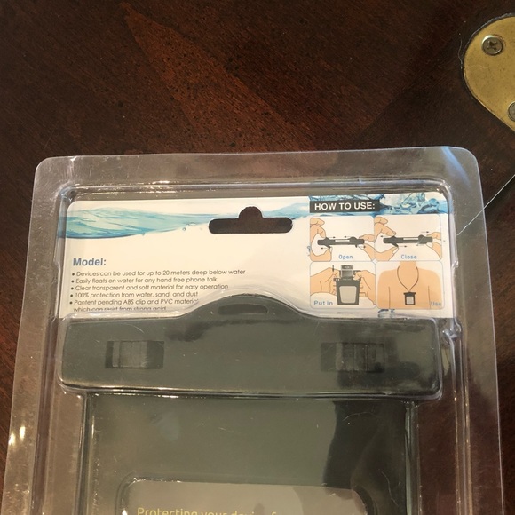 Waterproof Pouch - Picture 8 of 8